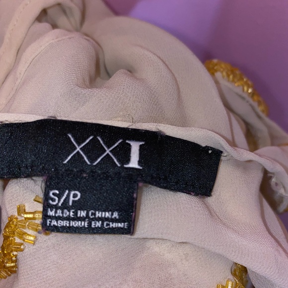 Embroidery shirt - Picture 3 of 3